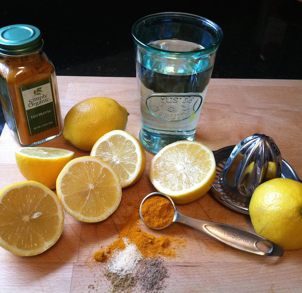 lemon-turmeric-anti-inflammatory-600.jpg